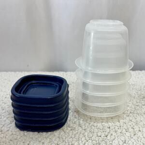 Rubbermaid Easy Find Lids Food Storage Containers Blue Lot of 5 Half Cup NEW